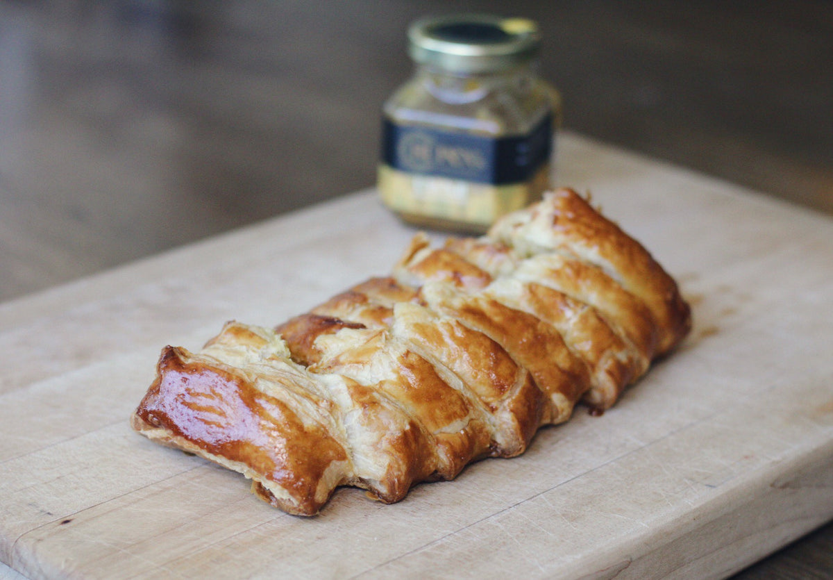 Baked Brie With Mango Chutney